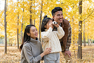 性少妇mamg丰满flim,丰满少妇挑战家庭事业平衡，影片引发社会热议-1