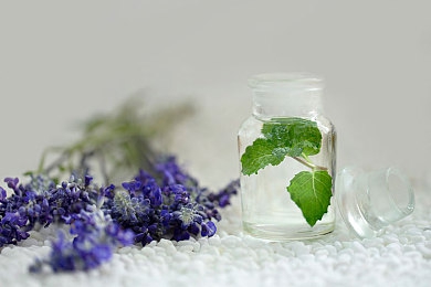 陈老师卫校性茭示范课主要讲什么,卫校性教育课引关注，老师引导学生树立正确观念-2