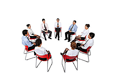 三个老头拥着躁我一晚,老人“围攻”年轻人，真相令人感动-2