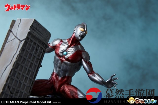 《奥特曼手办实写版》精致再现，凹凸身材惊艳登场