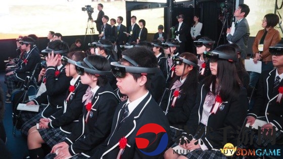 如此高端 日本N高中举行MR眼镜HoloLens虚拟开学仪式