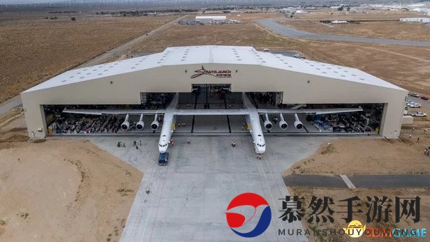 直接空中发射火箭！世界最大飞机美国加州正式出库