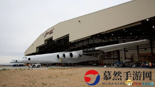 直接空中发射火箭！世界最大飞机美国加州正式出库